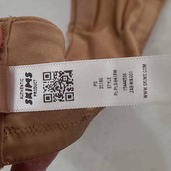 SKIMS Smooth Light Brown Bra size 38DD - Picture 7 of 8